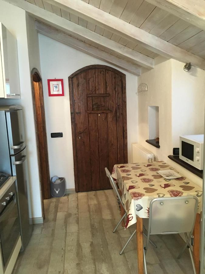 Appartamento in casa d'epoca Aosta Esterno foto