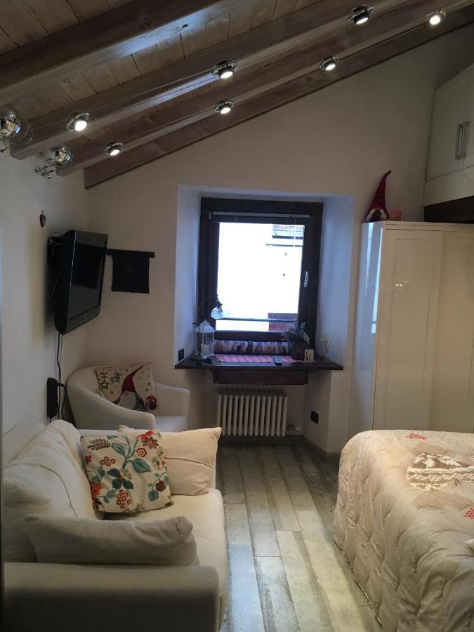 Appartamento in casa d'epoca Aosta Esterno foto
